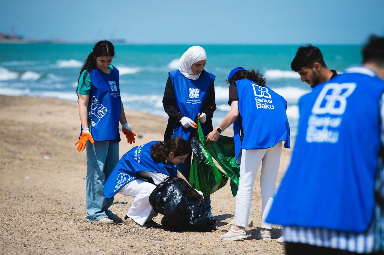 “Bank of Baku”dan ekoloji təşəbbüs - FOTOLAR